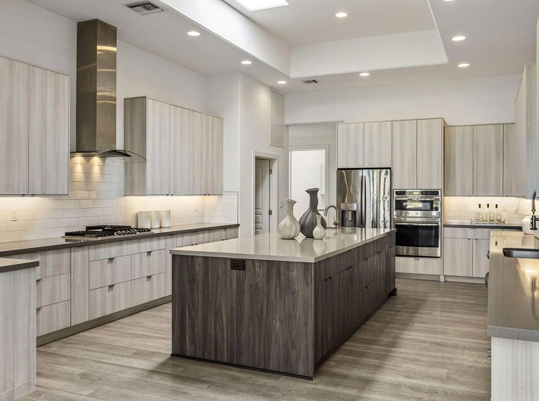 Mountaintop Views: Entertainer’s Dream Home - Paradise Valley